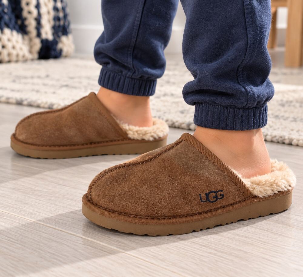UGG Kids Scuff Slippers Chestnut Suede Sheepskin Lined Size 1 EU 32.5